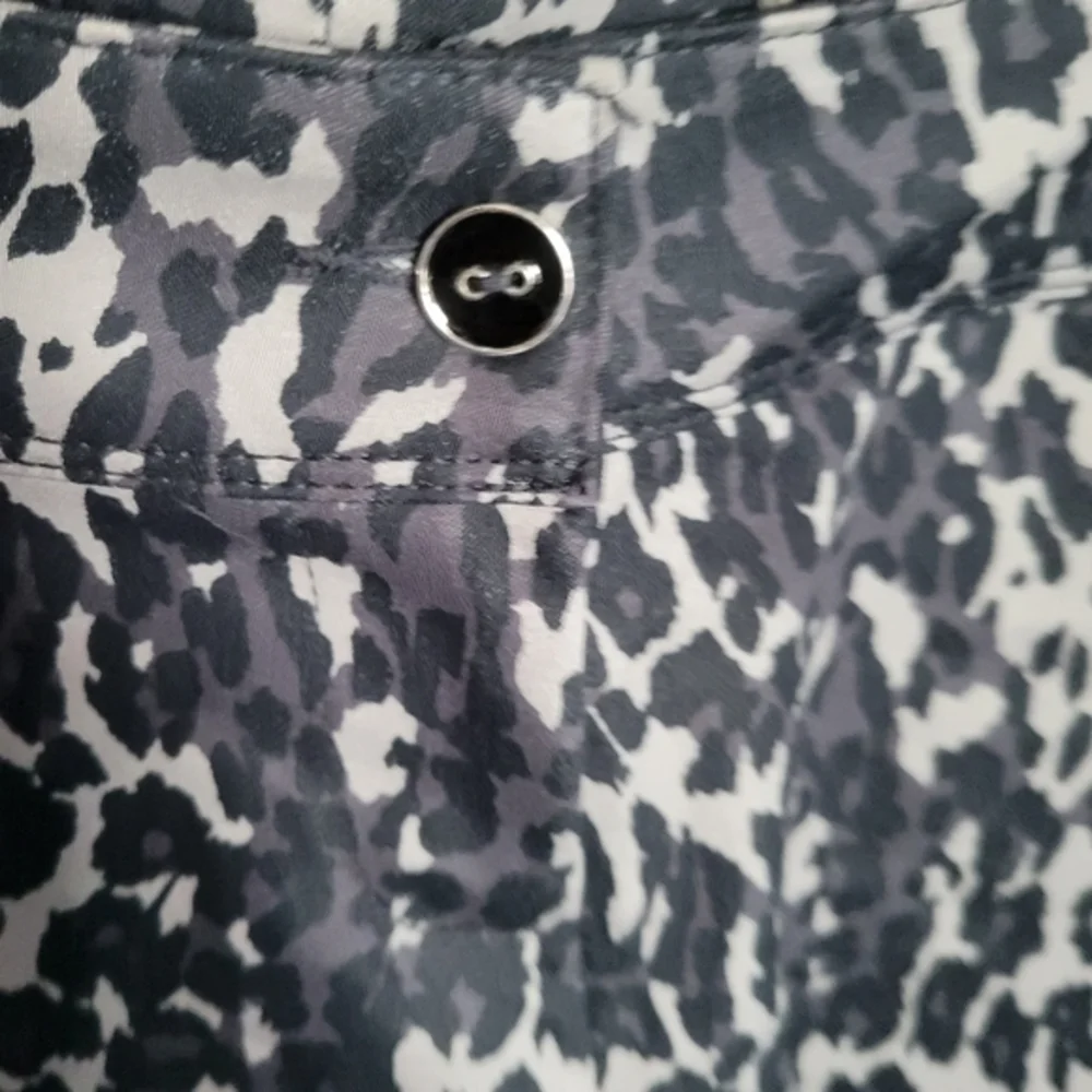 Isaac Mizrahi Size‎ 6 Cheetah print shorts